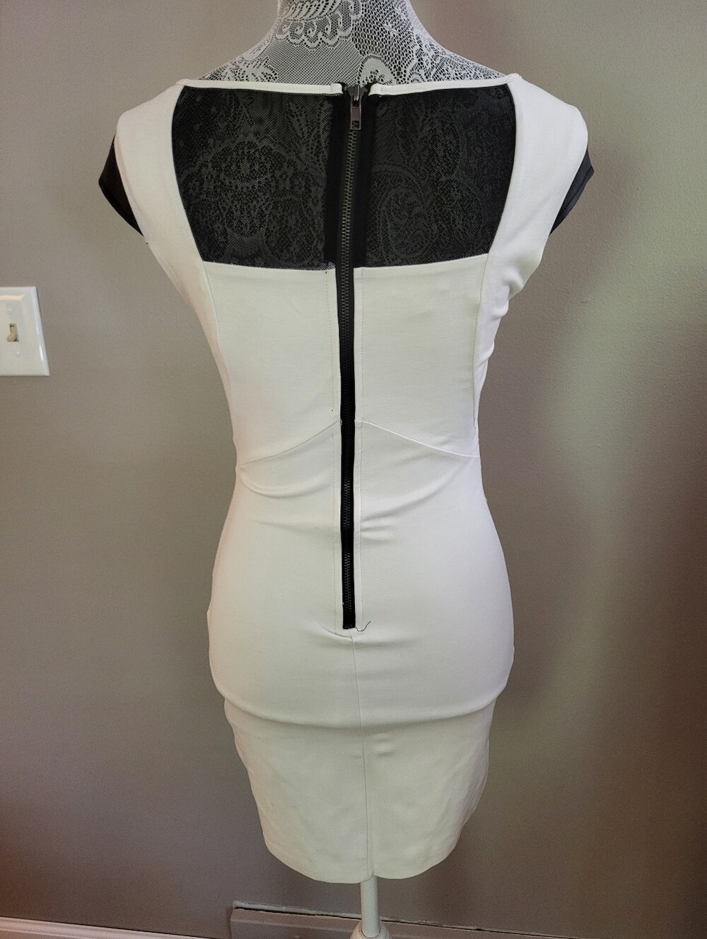 Bebe Dress - Picture 5 of 10